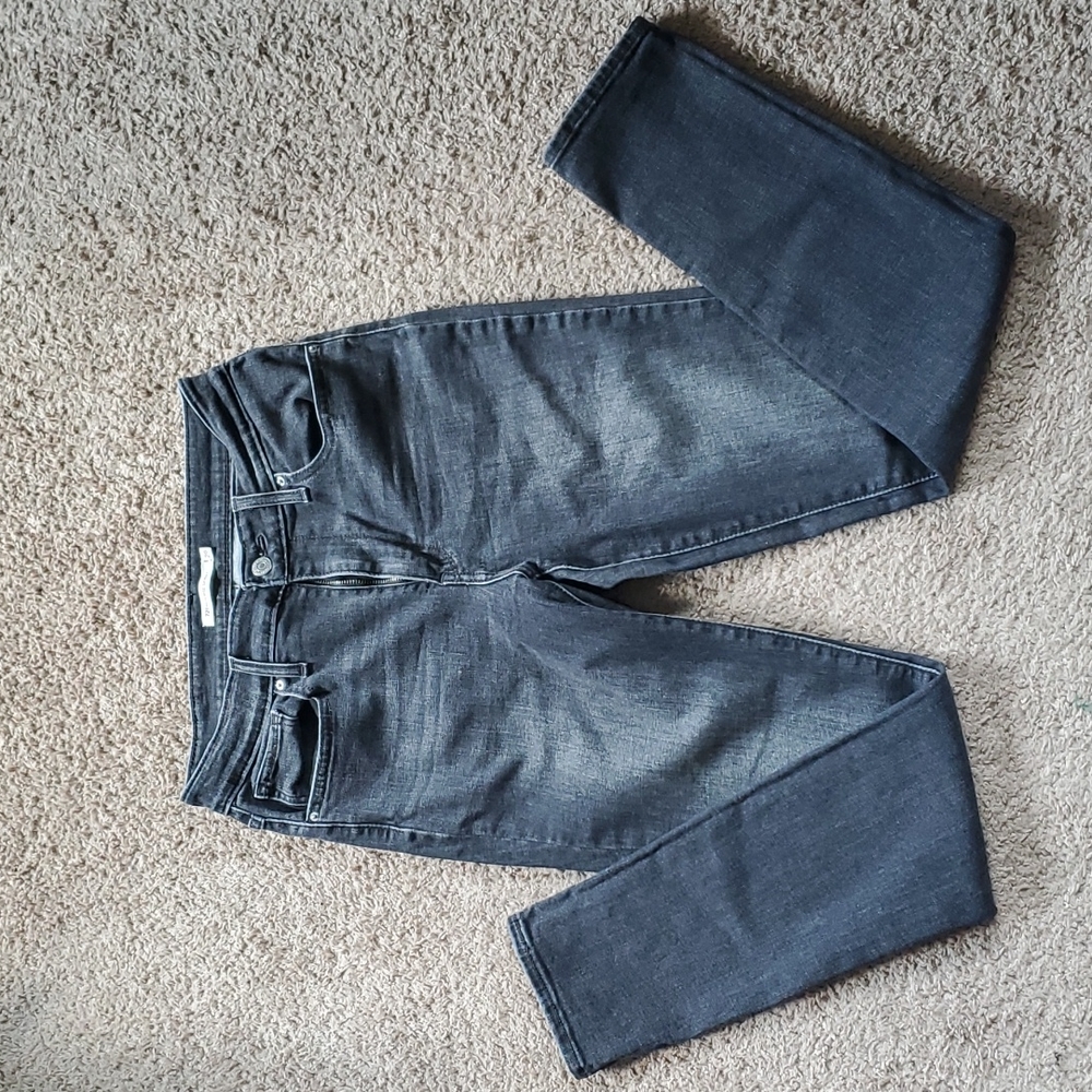 Black high rise skinny Levi's